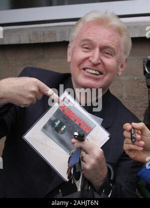 Beatles Manger George Martin et Mike McCartney à Liverpool Credit Ian FairBrother/Alay stock Photos Banque D'Images