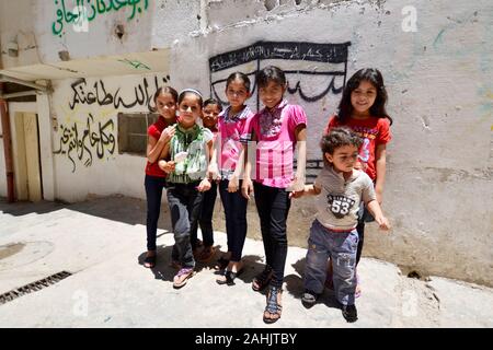 Les enfants palestiniens à new camp de réfugiés d'Askar, à Naplouse - Palestine Banque D'Images