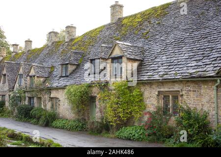 Bibury village dans les Cotswolds, England, UK Banque D'Images