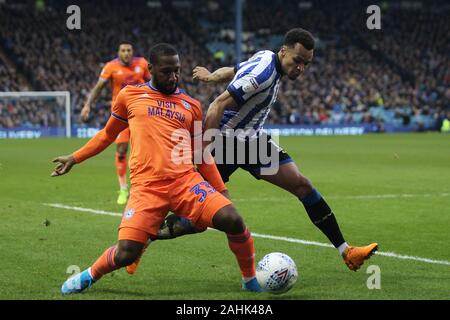 SHEFFIELD, ANGLETERRE - 29 décembre Hoilett Junior de la ville de Cardiff et Jacob Murphy de Sheffield mercredi au cours de la Sky Bet Championship match entre Sheffield Wednesday et Cardiff City à Hillsborough, Sheffield le dimanche 29 décembre 2019. (Crédit : Mark Fletcher | MI News( photographie peut uniquement être utilisé pour les journaux et/ou magazines fins éditoriales, licence requise pour l'usage commercial Banque D'Images