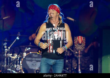 HUNTINGTON, NY - DEC 28 : Bret Michaels se produit en concert à l'extrême le 28 décembre 2019 à Huntington, New York. Banque D'Images