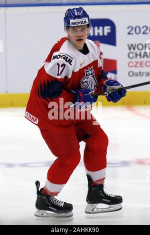 Matej Blumel (CZE) en action au cours de la 2020 Championnat mondial junior des Championnats de Hockey sur glace match du groupe B entre les USA et la République tchèque à Ostrava, République Tchèque Banque D'Images