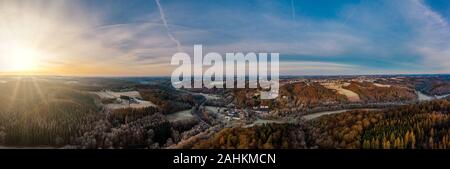 Vue panoramique sur Altenberger Dom, de l'Allemagne. La Cathédrale d'Altenberg. Banque D'Images