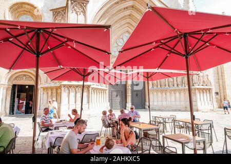 Tarragona Espagne hispanique Catalogne Pla de la Seu, Metropolitan Cathedral Basilica, Catedral Basilica, extérieur, plaza, place publique, café extérieur, en plein air Banque D'Images