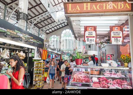 Valence Espagne hispanique, Ciutat Vella, vieille ville, quartier historique, Mercat Central, marché central, intérieur, architecture valencienne Art Nouveau, vendo Banque D'Images