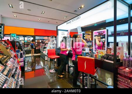 Singapour - avril 03, 2019 : interior shot de Sephora store à Singapour. Banque D'Images