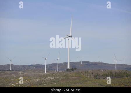 Parc éolien à Fafe, au nord du Portugal Banque D'Images