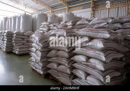 Sac de riz stocké à San Juan Bautista, Misiones, Paraguay Banque D'Images