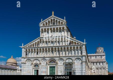 Pise, Italie - le 6 juin 2019 : la cathédrale de Pise est une cathédrale catholique romaine dédiée à l'Assomption de la Vierge Marie, dans la Piazza dei M Banque D'Images