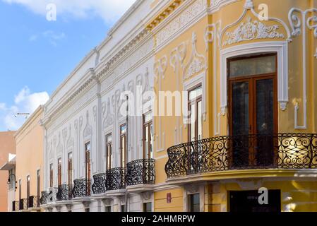 Les bâtiments rénovés de l'époque coloniale, le centre-ville de Merida Mexique Banque D'Images