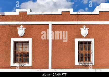 Façade restaurée de l'ère coloniale chambre à Mérida au Mexique, vieille ville Banque D'Images