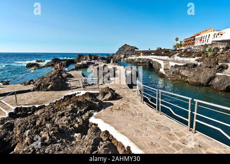 Garachico, Tenerife, Espagne, le 22 juin 2015. Garachico piscines naturelles à base de débris volcaniques, Îles Canaries Banque D'Images