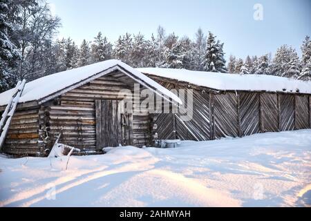 Une ville de Rovaniemi en Finlande En Finlande et dans la région de Laponie renne Santa Park lodges Banque D'Images