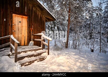 Une ville de Rovaniemi en Finlande En Finlande et dans la région de Laponie renne Santa Park lodges Banque D'Images