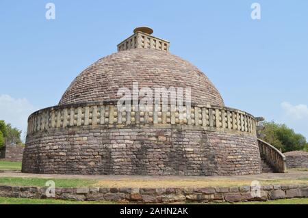 Sanchi Stupa, Sanchi, Madhya Pradesh, Inde. Banque D'Images