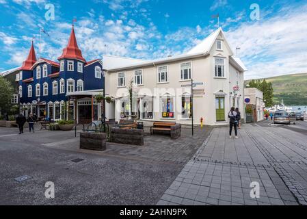 Akureyri, Islande - 17 juillet, 2018 centre-ville d'Akureyri Street view. Capitale de la région Nordurland eystra d'Islande. Banque D'Images