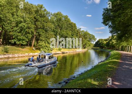 Stockholm, Suède - le 18 août 2017, le bateau-taxi dans la Tour Royale, Chanel, vu de Djurgarden île de la ville de Stockholm. Banque D'Images