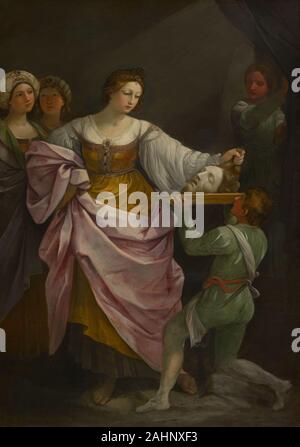 Guido Reni. Salomé avec la tête de Saint Jean le Baptiste. 1635-1645. L'Italie. Huile sur toile dans cette grande toile, Guido Reni, dix-septième siècle, un peintre bolognais, décrit l'un des plus du Nouveau Testament histoires macabres. Salomé, la fille de la Reine Hérodias, si heureux son beau-père, Hérode Antipas, en dansant à son anniversaire, fête qu'il avait promis de lui accorder un souhait. Vous y êtes invité par sa mère vengeresse, Salomé a demandé la tête du prophète Jean le Baptiste, qu'Hérode avait emprisonné pour avoir dénoncé son mariage. Le tableau suivant illustre le moment où la tête du saint est Banque D'Images