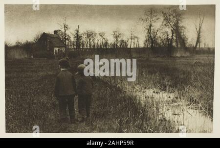 Peter Henry Emerson. Un Crapaud dans le chemin au début du printemps, à Norfolk. 1883-1887. L'Angleterre. Photogravure, pl. XXVII de l'album photos de East Anglian Life (1888) Banque D'Images