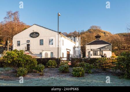 Glengoyne Distillery au-dessous de la colline de Dumgoyne près de Killearn, Stirlingshire, Scotland, UK Banque D'Images