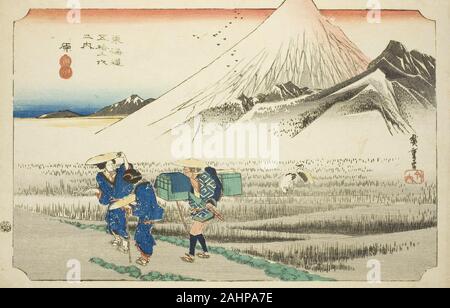 Utagawa Hiroshige. Hara Le Mont Fuji dans la matinée (Hara, asa no Fuji), de la série Cinquante-trois Stations du Tokaido Tokaido gojusan tsugi (route no uchi), également connu sous le nom de l'édition Hoeido Tokaido. 1828-1839. Le Japon. Estampe oban couleur ; Banque D'Images