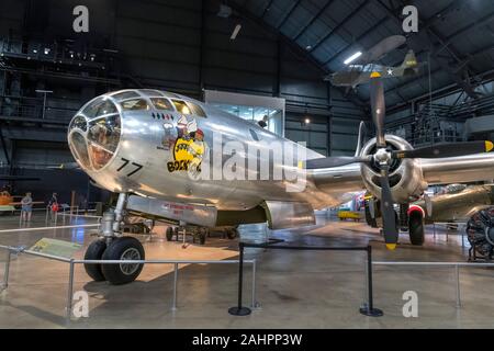 Bockscar, un Boeing B-29 Superfortress, qui a diminué le gros homme bombe atomique sur Nagasaki, National Museum of the United States Air Force, Dayton, Ohio, USA. Banque D'Images