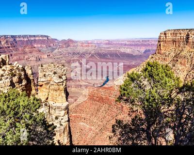 Une vue panoramique sur les montagnes de Grand Canyon vu de Moran Point. Banque D'Images