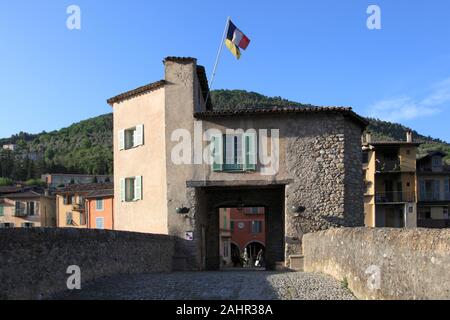 Le Village de Sospel, Vieille Ville, pont à péage, vallée de la Roya, Alpes-Maritimes, Côte d'Azur, Provence, France, Europe Banque D'Images