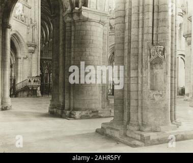 Frederick H. Evans. Cathédrale d'Ely Octagon à Choir de Nord Nef allée. 1886-1896. L'Angleterre. Diapositive Banque D'Images