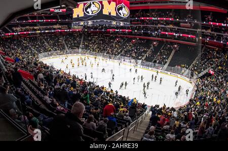 Detroit, Michigan, USA. 31 Dec, 2019. Arène Little Caesars avant un match entre le Michigan et Michigan Tech à Little Caesars Arena, Detroit, Michigan. Michigan Tech a gagné le match 4-2. Crédit : Scott Hasse/ZUMA/Alamy Fil Live News Banque D'Images