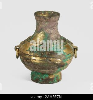 Pot de vin (Hu). 206 BC-AD 9. La Chine. Bronze doré Banque D'Images