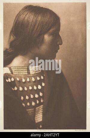 Edward S. Curtis. Arikara Girl. 1908. United States. La plaque de photogravure, 165 à partir de l'Indien de l'Amérique du Nord, Volume 5 (1909) Banque D'Images