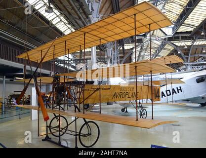 Roe triplan de 1 réplique d'un avion 1908, au Musée des sciences et de l'industrie, MOSI, Manchester, UK Banque D'Images