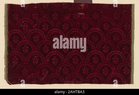 Fragment. 1601-1635. L'Italie. La soie, warp-float face sergé brisé avec pile supplémentaire warps formant cut, velours solide ; estampillé Banque D'Images