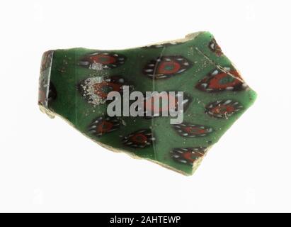 Ancienne cité romaine. Fragment d'une tasse. 50 BC-AD 100. L'Empire romain. Mosaïque de verre, technique de verre Banque D'Images