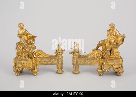 Quentin-Claude Pitoin (Designer). Paire de chenets représentant Vénus et Mars. 1764-1774. Paris. Bronze doré, fer à repasser prend en charge Banque D'Images