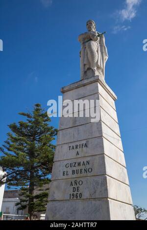 Monument de Guzmán El Bueno à Tarifa village, province de Cadix, Espagne Banque D'Images