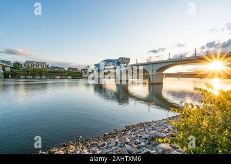 Chattanooga, TN - 8 octobre, 2019 : Chattanooga sur les toits de la ville le long de la rivière Tennessee Banque D'Images