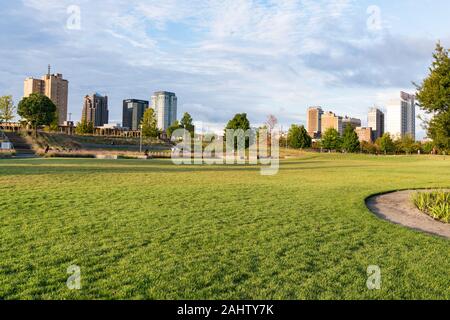 Birmingham, AL - 7 octobre 2019 : ville de Birmingham, du Railroad Park Banque D'Images