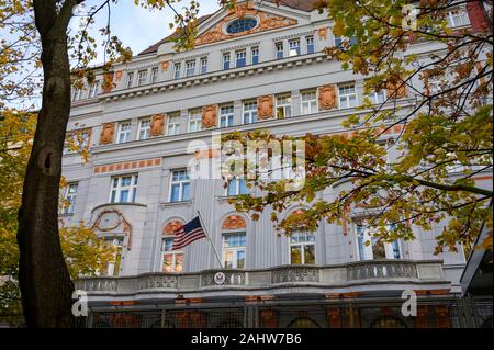 Ambassade des États-Unis sur 'namestie Hviezdoslavovo' (la place Hviezdoslav) à Bratislava, Slovaquie. Banque D'Images