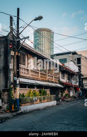 Scène de rue dans la région de Poblacion, Makati, à Manille, Philippines Banque D'Images