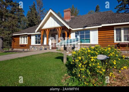 'Librairie Le Coin du livre" (géré par les Amis du Parc National de Prince Albert) à Waskesiu, parc national de Prince Albert, Saskatchewan, Canada Banque D'Images