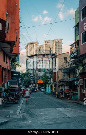 Scène de rue dans la région de Poblacion, Makati, à Manille, Philippines Banque D'Images