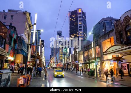 Le centre-ville de Vancouver la nuit, Colombie-Britannique, Canada Banque D'Images