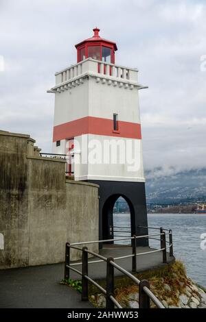 Brockton Point Lighthouse dans le parc Stanley, Vancouver, Colombie-Britannique, Canada. Banque D'Images