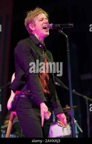 24 août 2019 - Raleigh, Caroline du Nord), USA - Chanteur JOHN BRITT DANIEL de la cuillère bande effectue vivre comme leur tour 2019 fait un arrêt à la Credit Union côtière Music Park at Walnut Creek situé à Raleigh Copyright 2019 Jason Moore. (Crédit Image : © Jason Moore/Zuma sur le fil) Banque D'Images