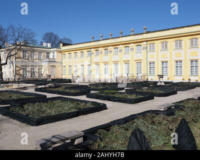 Côté jardin et du pittoresque palais de Jean III Sobieski de Wilanow à Varsovie Capitale de la Pologne Banque D'Images