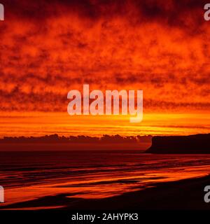 Hunt cliff, saltburn au lever du soleil Banque D'Images