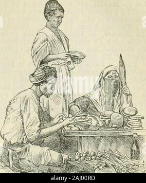 L'Egypte et l'Sûdân. Manuel pour les voyageurs . e ville, ainsi que le public (sebils p. clxxxii), avec de l'eau, et bien onmany des maisons il y a des tubes en cuivre à travers laquelle les passants-bymay prendre un projet de la tuyauterie. Le wliobelong Hemali, également à l'un des ordres de derviches (p. xci), sont engagés, qu'ils ont l'eau inselling avec saveur orange-zahrj {blossom, utilisation whileothers erksus (réglisse) ou des raisins secs (zehih). Il y a alsonumerous ?. vendeur ambulant de fruits, de légumes, et la gourmandise,qui pour les Européens en général sont très peu engageant. Le Rammdl orsoothsayer, accroupis par l Banque D'Images