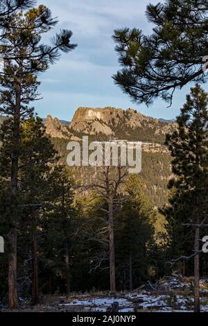 Keystone, Dakota du Sud - Mount Rushmore National Memorial, à partir de l'Norbeck surplombent sur Iron Mountain. Banque D'Images